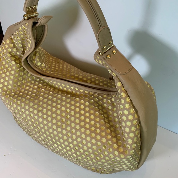 Charming Charlie Tan and Yellow Buttercup perforated Hobo Handbag - Picture 5 of 10